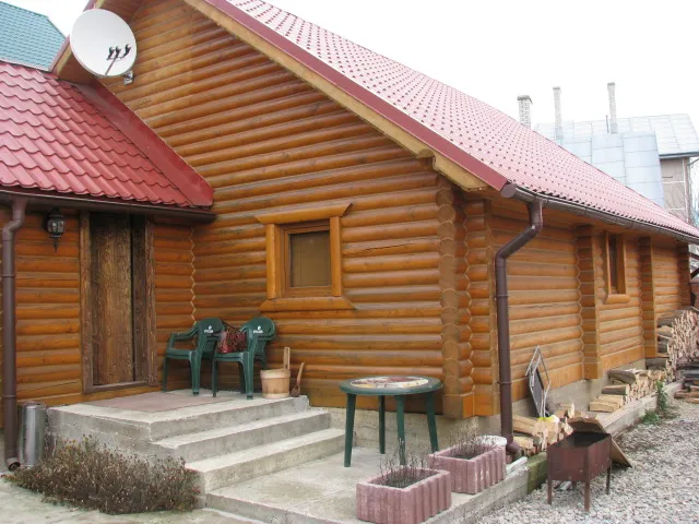 Сауна з басейном, при бажанні - професійний масаж.