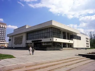 Івано-Франківський обласний український музично-драматичний театр ім. І.Франка (драмтеатр)