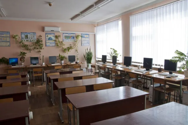 Івано-Франківська загальноосвітня школа І-ІІІ ступенів №22 (ЗОШ №22) — фото 2