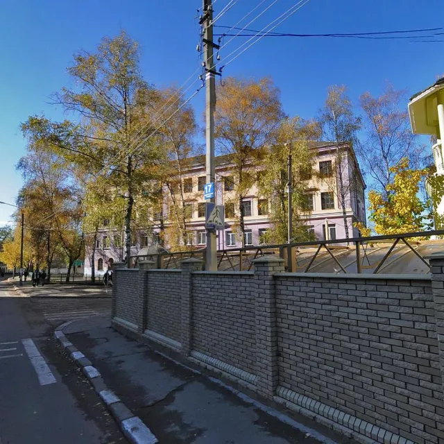 Івано-Франківська загальноосвітня школа І-ІІІ ступенів № 12 (ЗОШ №12) — фото 1