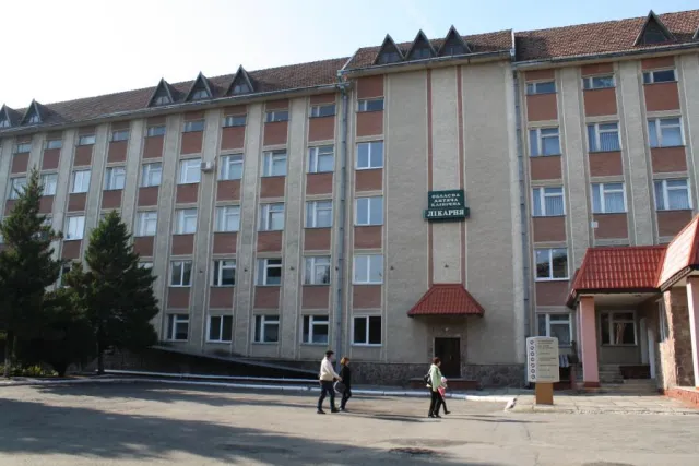 Івано-Франківська обласна дитяча клінічна лікарня (ДОДКЛ) — фото 1