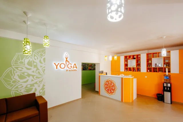 Івано-Франківський центр йоги Yoga IF School — фото 1