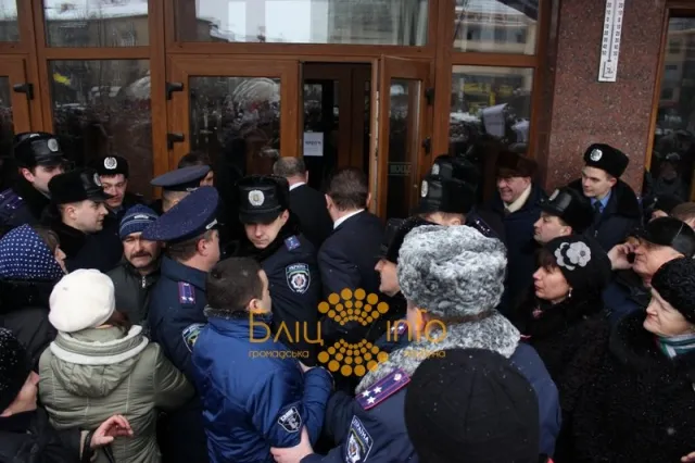 Керівник Івано-Франківської області відмовився вийти з Партії регіонів! — фото 2