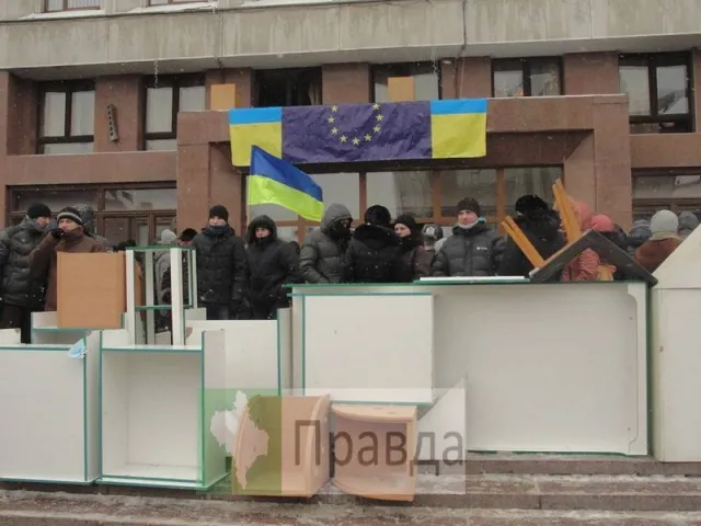 Як барикадують ІФ ОДА — фото 4