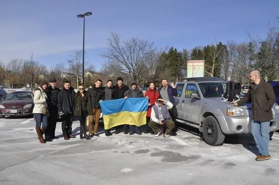 Разом нас дуже багато або Як прикарпатці за кордоном підтримують Майдан (Фоторепортаж) — фото 2