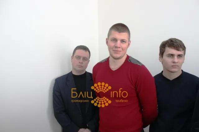 Суд частково задовільнив рішення прокуратури. Прапор ЄС залишається на адмінбудівлі — фото 1