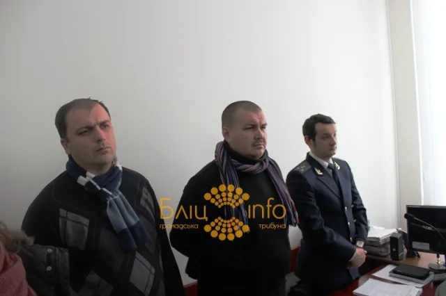Суд частково задовільнив рішення прокуратури. Прапор ЄС залишається на адмінбудівлі — фото 2