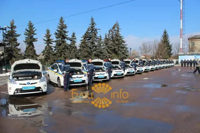 15 автомобілів «Toyota» отримали франківські ДАІшники (Фоторепортаж) — фото 8