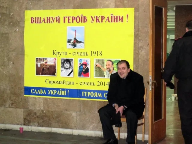 Як у Івано-Франківьку звільняли приміщення ОДА (Фоторепортаж) + (Відео) — фото 4