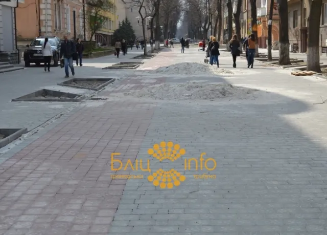 Нова обіцянка. Вулицю Шевченка відремонтують до Дня міста (Фоторепортаж) — фото 4