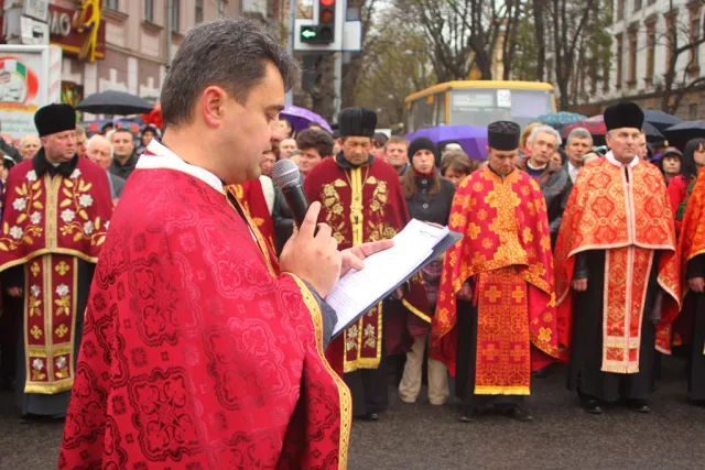 В Івано-Франківську відбулася щорічна загальноміська екуменічна Хресна дорога (Фоторепортаж) — фото 6