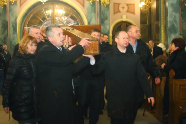 В Івано-Франківську відбулася щорічна загальноміська екуменічна Хресна дорога (Фоторепортаж) — фото 7