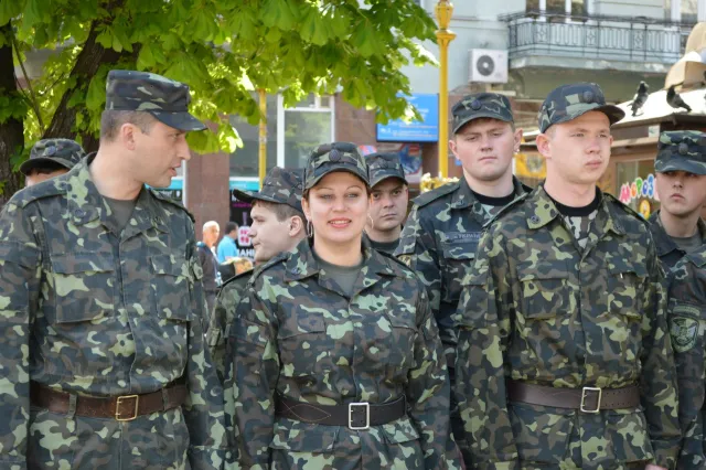 На Вічевому майдані підняти прапор українського Чорноморського флоту та національний стяг України (Фоторепортаж) + (Відео) — фото 1