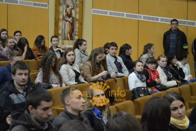 Сьогодні в Прикарпатському університеті, відбулись дебати між кандидатами в нардепи (Фоторепортаж) — фото 3