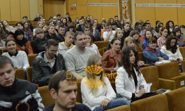 Сьогодні в Прикарпатському університеті, відбулись дебати між кандидатами в нардепи (Фоторепортаж) — фото 6