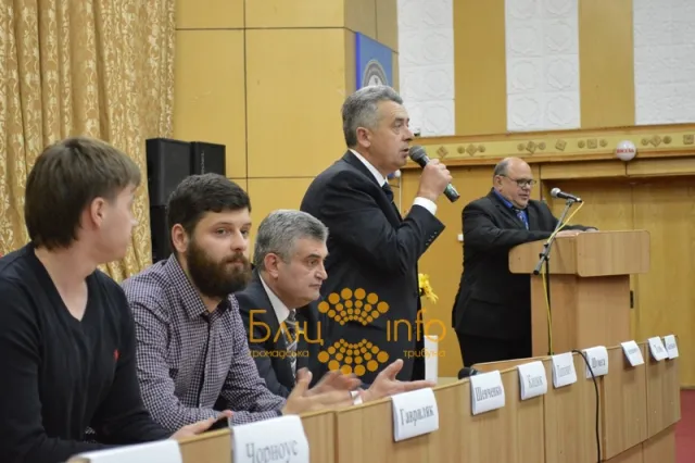 Сьогодні в Прикарпатському університеті, відбулись дебати між кандидатами в нардепи (Фоторепортаж) — фото 8