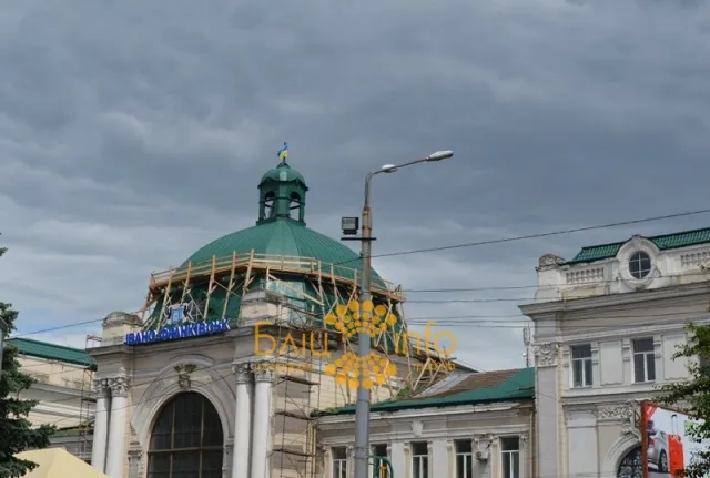 Купол будівлі івано-франківського залізничного вокзалу «отримав» нове життя (Фоторепортаж) — фото 2