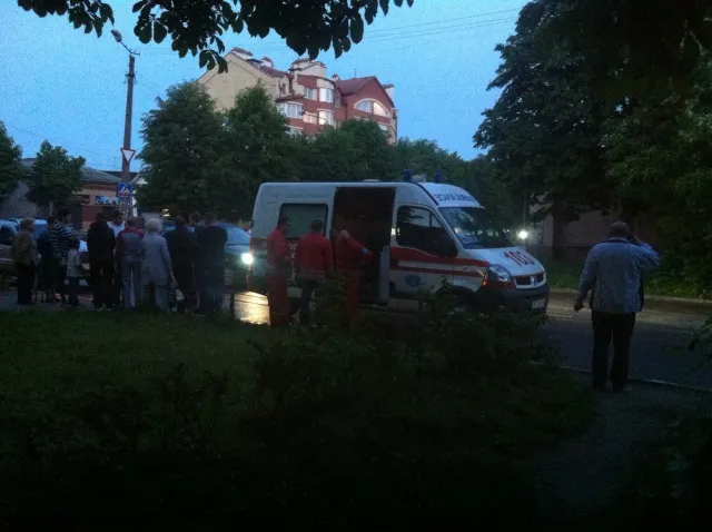 На вулиці Пулюя, водій збив хлопчика на пішоходному переході — фото 1