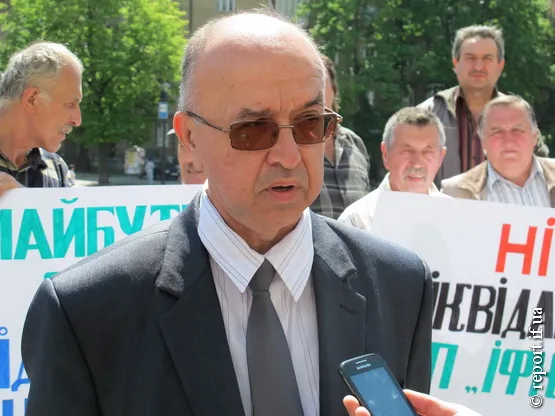 Під будівлею ОДА протестують проти тиску на завод (Фоторепортаж) — фото 4