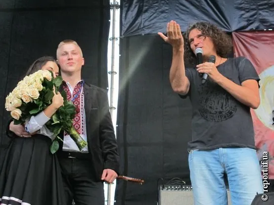 На міському стадіоні «Рух» відбувся другий фестиваль феєрверків «Грім Карпат» (Фоторепортаж) + (Відео) — фото 1