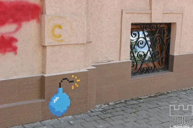У Франківську продовжують з’являтись піксельні герої (Фото) — фото 3