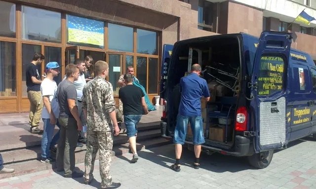 Для військових з Прикарпаття, що служать в зоні АТО, прибула допомога від громадян Німеччини (Фоторепортаж) — фото 8