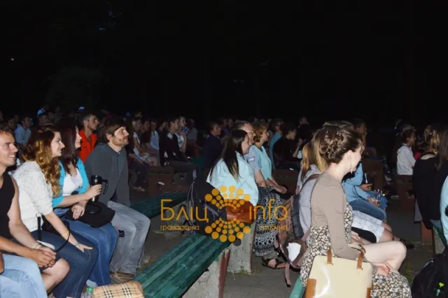 Вчора ввечері іванофранківці мали змогу переглянути мультфільм просто неба (Фоторепортаж) — фото 4