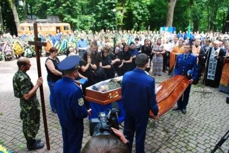 Начальника штабу 5 батальйону поховали на Алеї слави (ФОТО) — фото 3
