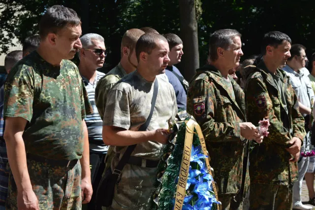 В Івано-Франківську поховали загиблого бійця батальйону «Айдар» Василя Білика (Фоторепортаж) + (Відео) — фото 4