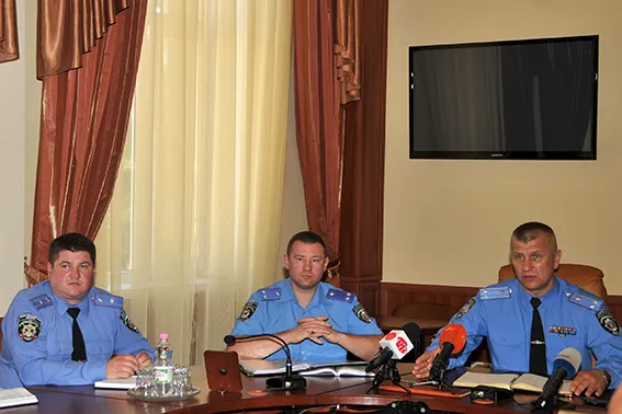 Чотирьох мешканців Івано-Франківська нагородили за затриманні вуличного грабіжника (Фото) — фото 1