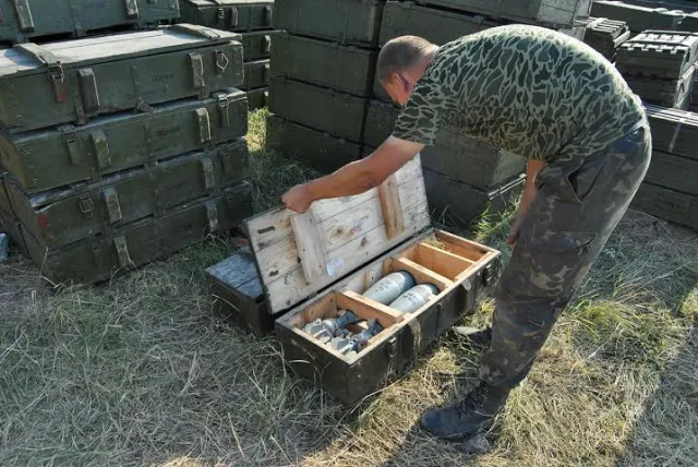 Франківський журналіст показав, як терористи продовжують озброювати наше військо (Фото) — фото 3