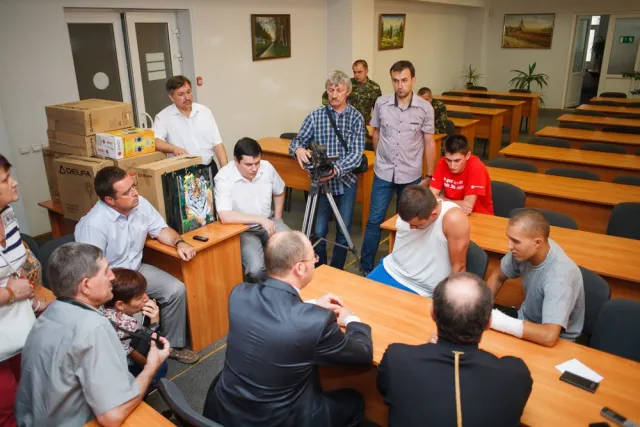 Перші особи Франківщини відвідали поранених прикарпатських бійців АТО (Фоторепортаж) — фото 7
