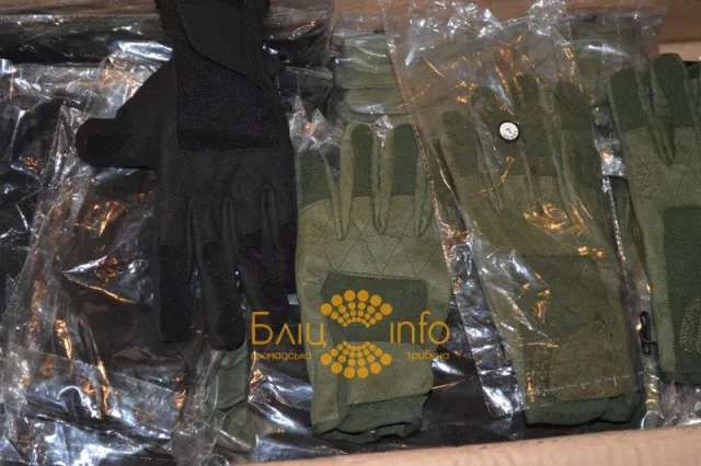 Представники Івано-Франківської самооборони продовжують збирати допомогу воякам (Фоторепортаж) — фото 6