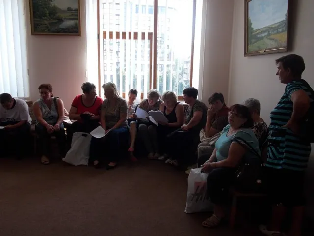 Матері та дружини військовослужбовців 5 батальйону Прикарпаття пікетували ОДА (Фоторепортаж) — фото 6