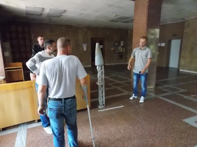 Матері та дружини військовослужбовців 5 батальйону Прикарпаття пікетували ОДА (Фоторепортаж) — фото 9