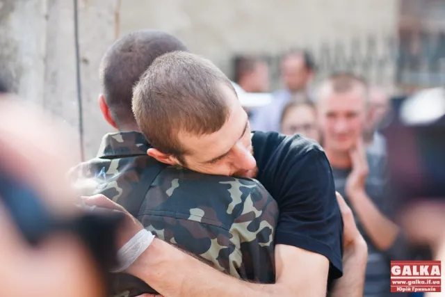 Із зони АТО приїхав батальйон «Івано-Франківськ» (Фоторепортаж) + (Відео) — фото 4