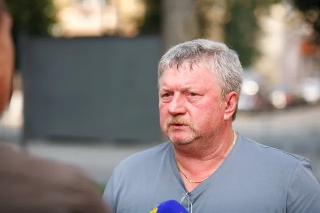 Уродженець Росії та мешканець Казахстану, привіз авто для АТО і допомогу переселенцям зі Сходу (Фоторепортаж) — фото 2