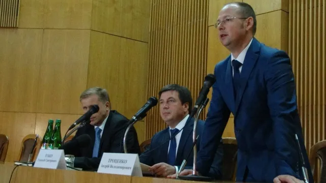В Івано-Франківську представили нового голову ОДА – Олега Гончарука (Фоторепортаж) + (Відео) — фото 6