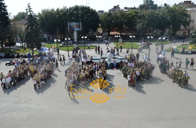 На Площі ринок відбулося урочисте відкриття Пластового року (Фоторепортаж) — фото 9
