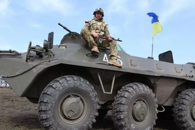 Колишній прикарпатський чиновник воює на Донбасі (Фото) — фото 4