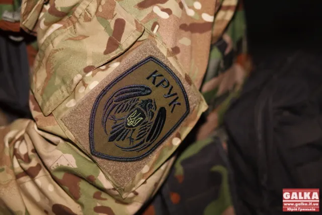 В Івано-Франківську урочисто зустріли бійців батальйону «КРУК» (Фоторепортаж) + (Відео) — фото 8