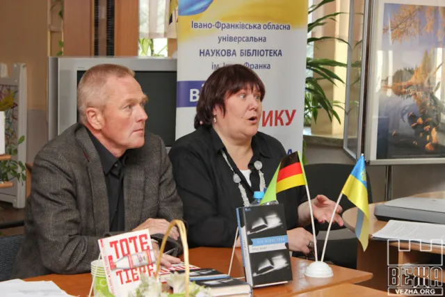 В обласній науковій універсальній бібліотеці відбулися літературні читання Ольфа Кюлена (Фоторепортаж) — фото 4
