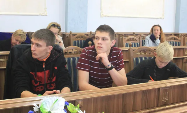 До Івано-Франківська приїхали школярі та студенти зі звільнених від терористів міст Донбасу (Фото) — фото 1