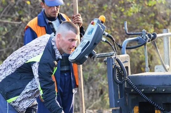 Повним ходом тривають роботи по капітальному ремонту вулиці Набережної (Фоторепортаж) — фото 4