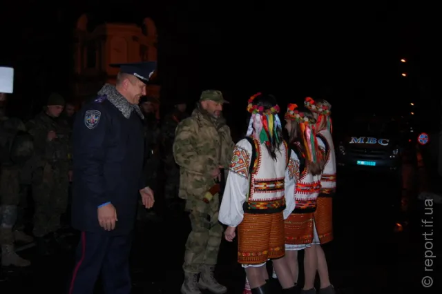95 бійців зведеного загону батальйону «Івано-Франківськ» повернулись із зони АТО (Фоторепортаж) — фото 2