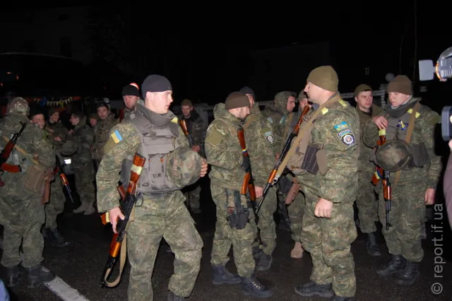 95 бійців зведеного загону батальйону «Івано-Франківськ» повернулись із зони АТО (Фоторепортаж) — фото 5