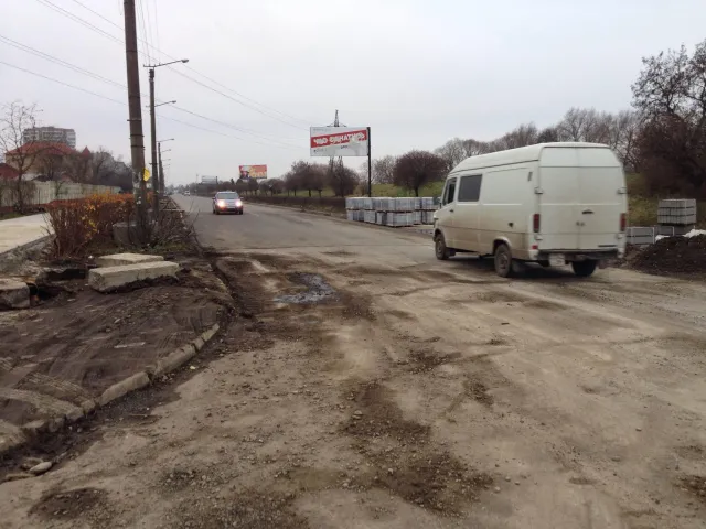 В Івано-Франківську після капітального ремонту відкрили для руху автотранспорту вулицю Набережну (Фоторепортаж) — фото 2