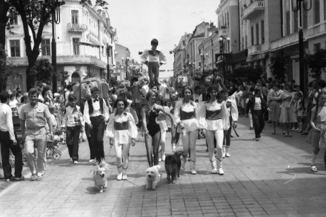 Франківськ 80-х. «Старі фотографії» від Ігора Роп'яника (Фото) — фото 8