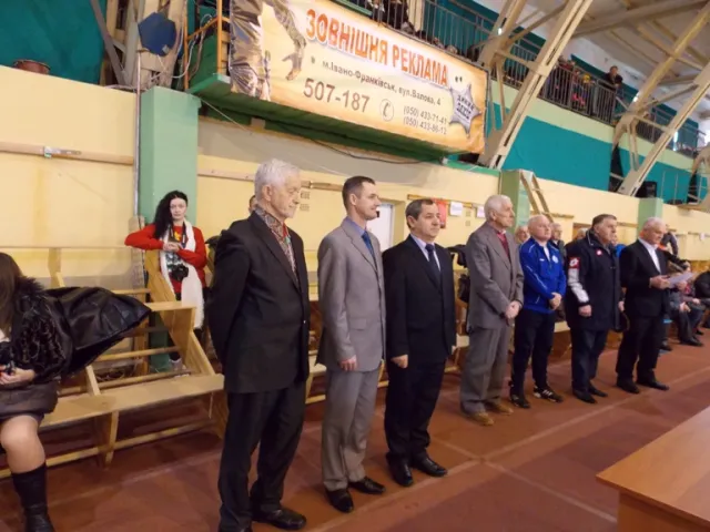 Сьогодні стартував вже традиційний дитячо-юнацький турнір з міні-футболу «Прикарпатське Різдво» (Фото) — фото 3