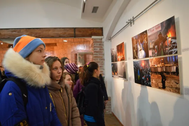 В «Бастіоні» відкрили виставку робіт загиблого героя Віктора Гурняка (Фоторепортаж) — фото 10